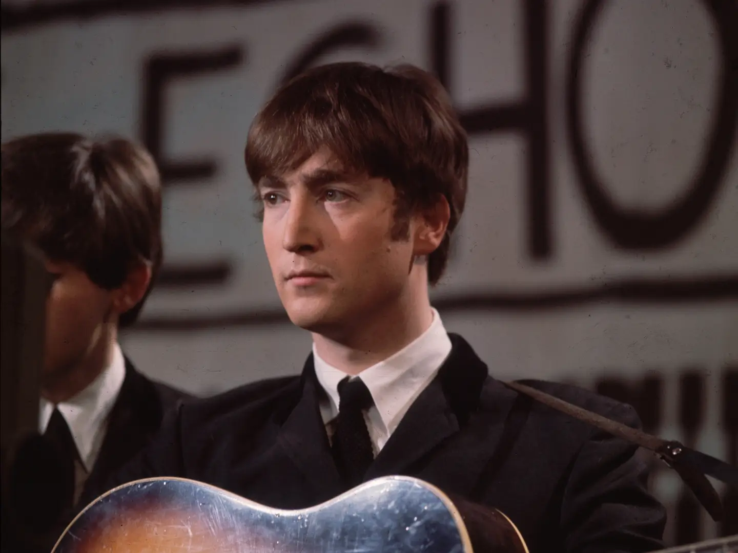 9 октября — День рождения Джона Леннона из The Beatles