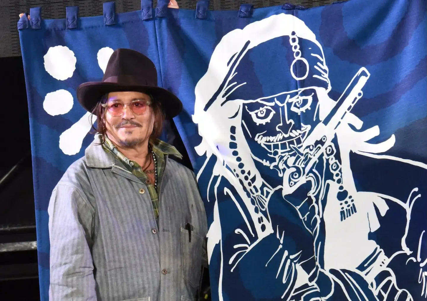 Автор манги «Ван-пис» подарил Джонни Деппу свой рисунок Джека Воробья