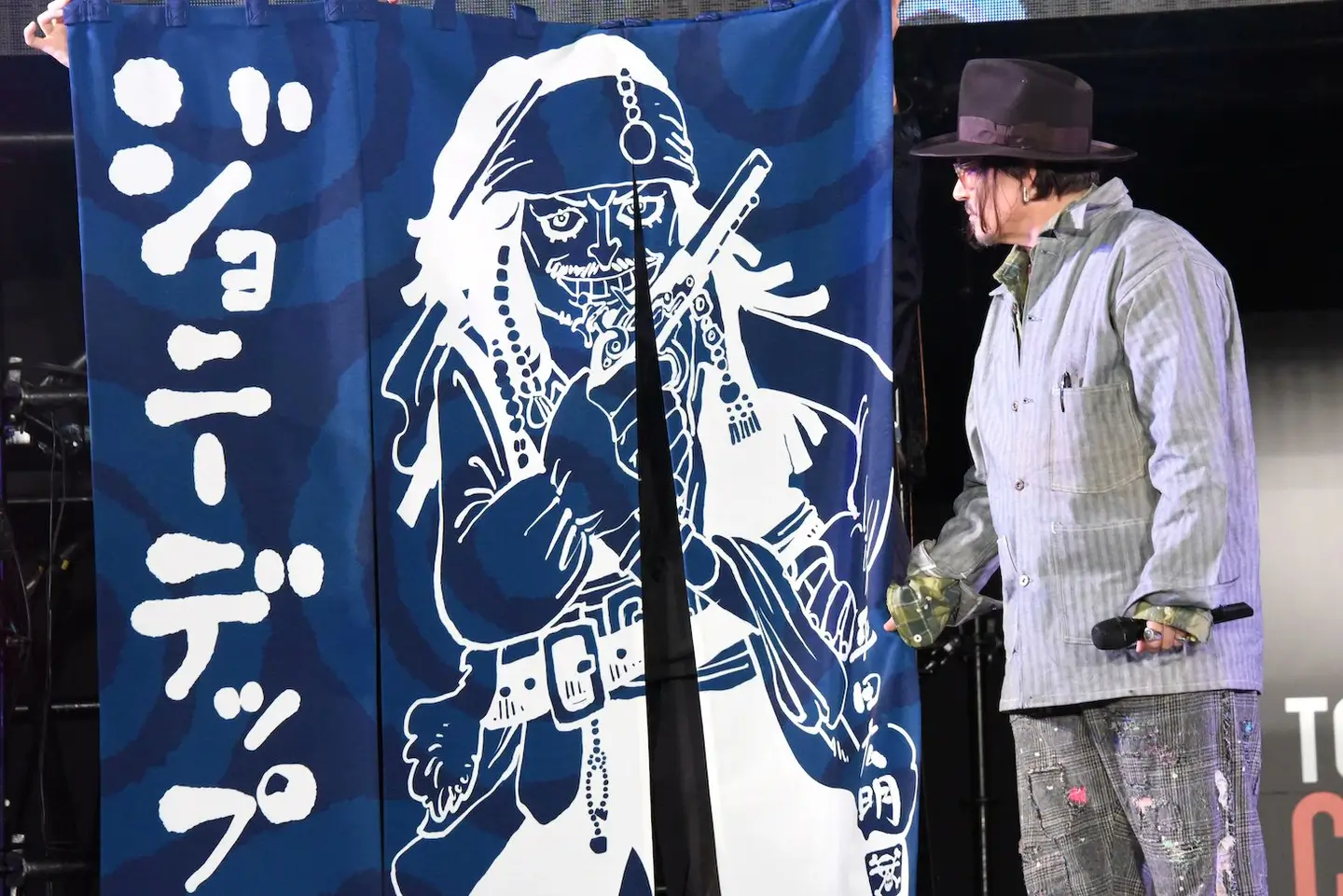 Автор манги «Ван-пис» подарил Джонни Деппу свой рисунок Джека Воробья