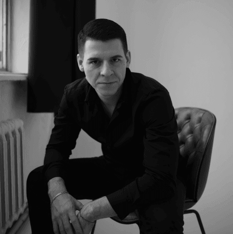 Владислав Калашников