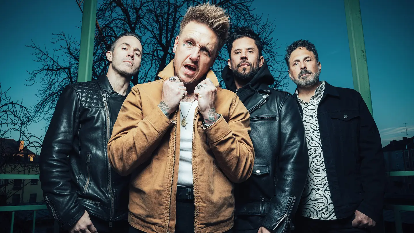 Вышел новый клип Papa Roach на сингл «Braindead»