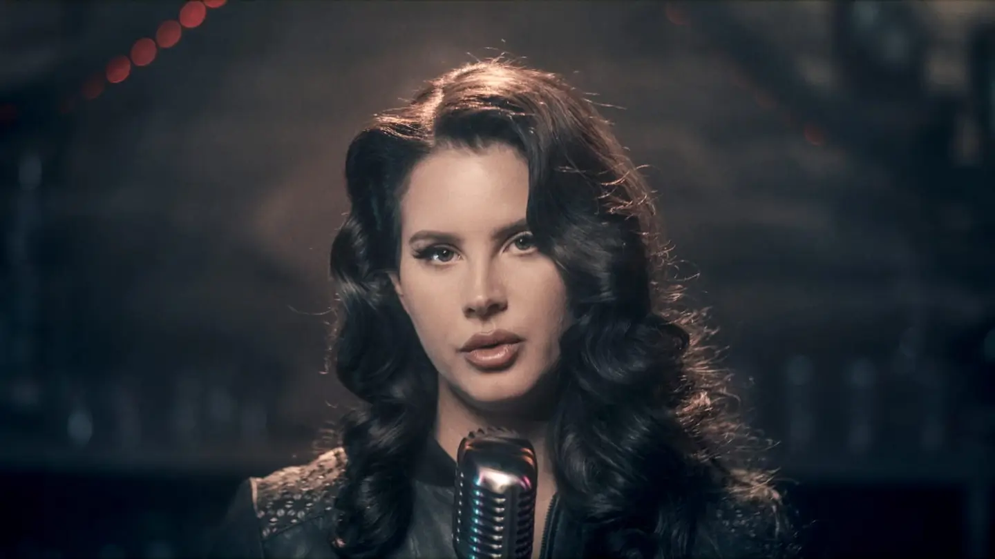 Песня «Young and Beautiful» Ланы Дель Рей вернулась в чарты